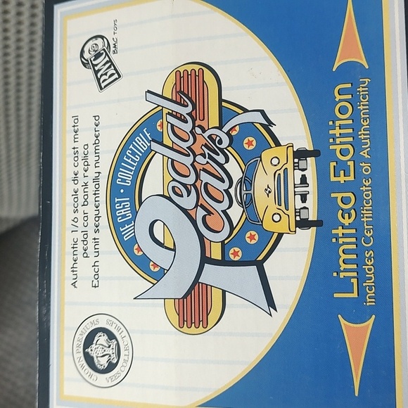 Kids Toy Car Set - Blue and Red - Picture 6 of 16